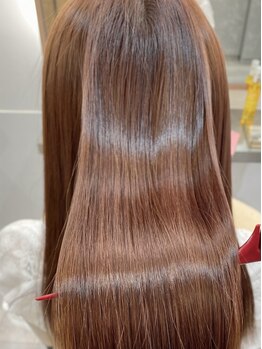 サロン ハリウッド(Salon Hollywood)の写真/乾燥・パサつきに悩まない！髪の芯から潤う“うるツヤ美髪”へ＊「乾燥しにくい髪質」へと導きます…♪
