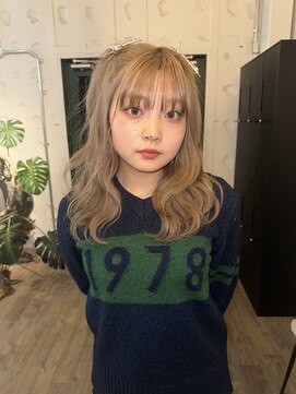 ミルクティーベージュ