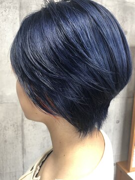 エンド(END) バレイヤージュアッシュカラーツヤ感ノーブル前下がりショート