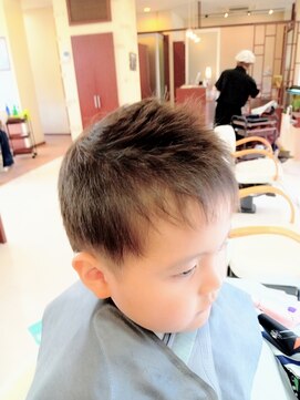 ランコントレ 千代 やさしめのツーブロックスタイル