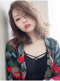 艶っぽワンサイド×ハイブロンド☆セクシーな小粋顔セミディ