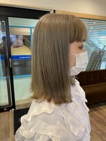 ブランシェ JR勝川駅前店&nbsp;2022年ブリーチ人気スタイル☆ミルクティーベージュ