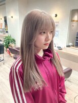 コワファーストナガサキシャンプーボーイ(COIFF1RST NAGASAKI SHAMPOO BOY)&nbsp;長崎 ホワイトベージュ ブリーチ2回