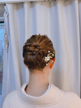 イノチカ(INOCHIKA) ミディアムシニヨン