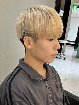 アイズ 海老名(AIZU) メンズマッシュ ブリーチカラー メンズカット 眉毛