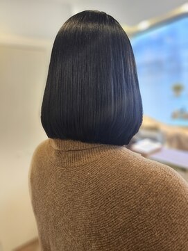 ビフィーノ イーリス 川西店(bifino iris) 高濃度水素カラーでふんわりとしたボブ♪