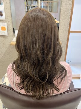 エクテ(ecouter) アッシュベージュカラー