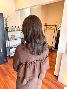 スリー バイ ザサロンフジサワ(THREE by the salon fujisawa) オシャレなチャコールブラウン