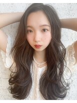 ランソ(RUNSO)&nbsp;似合わせカットで魅せるレイヤーロング