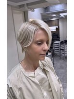 ボンズサロン 麻布十番 パティオ通り店(BONDZSALON)&nbsp;ホワイトブロンド×ショートヘアカット【麻布十番駅/六本木】