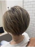 ショートヘア◎スモーキーベージュ【佐藤こうや】