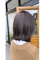 クルニエ(crenier)&nbsp;crenierで作るナチュラルグレージュのボブディ○