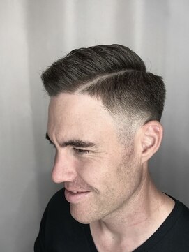 インデックスヘアソア(in'dex hair soar) フェードカット/七三オールバック