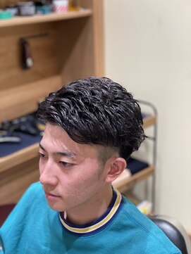 フォーコーナーズカットショップフェイビーズ 名古屋西(FourCornersCutShop favey's) 大人パーマ