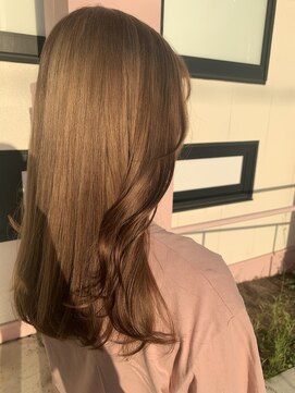 ワークスヘアー(WORKS HAIR) ヘーゼルナッツみたいなベージュ