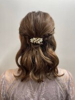 およばれ　アレンジ　結婚式　ハーフアップ