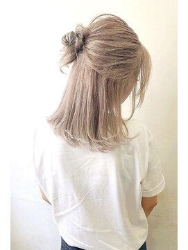 リア 大阪梅田(Ria) ~ハイトーンエモージュアレンジ~【Ria 大阪 梅田】