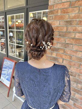 トータルビューティ ジェム バイ ヘアタイム(TOTAL BEAUTY gem by HAIR TIME) お呼ばれヘア シニヨンアレンジ