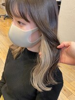 インナーカラーくびレイヤーハッシュカットフルバング