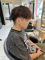 アイズ 海老名(AIZU) ツイストスパイラルパーマ メンズカット ツイストパーマ 眉毛