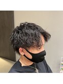 ソフトツイストパーマ刈り上げメンズセンターパート