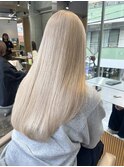 ホワイトベージュハイトーンカラーブロンドケアリタッチブリーチ