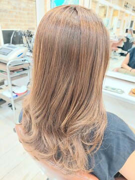 ティンク センター南 (Tink) ミルクティーブラウン