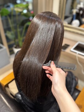 アヤラグランスパ 船橋店(AyaLA GRAN SPA) 【黒田 愛梨】"髪質改善トリートメント" [髪質改善]