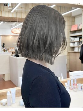 パークレーン アイス イヴェン(park lane ICI yeven) ブリーチなし切りっぱなしボブミディアムレイヤーボブ秋カラーre