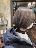 白髪活かしグレーショート