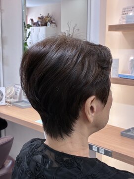 ミーナ(Mina) 【60代】【70代】似合わせカー＋カット