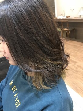 ハロ 蕨(HALO) イヤリングカラー×イエロー