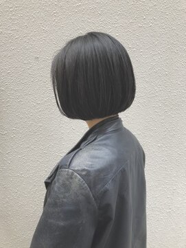 レボルトヘアー(R EVOLUT hair) 暗髪ボブ《Kim》