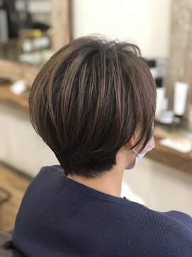 ラニ タテヤマ(LANI tateyama) マッシュショート×シャドールーツ