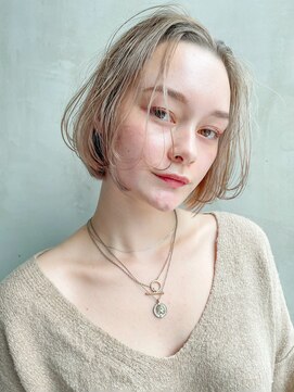 アイティーバイアルバム 松戸店(IT by ALBUM) ベージュミニボブ_フェザーバングマッシュショート_8245