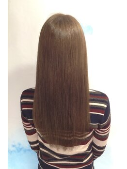 アミーリットルアットタクマ(amie:L at takuma)の写真/ボリュームダウンからクセ毛伸ばしまで、お客様の髪の状態を見極め施術します◎理想のサラサラ髪へ！