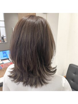 アルマヘアー(Alma hair by murasaki) ◎グレーベージュのくびれスタイル◎