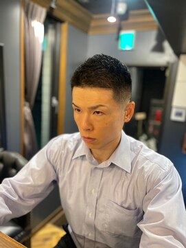 銀座 シノ 本店(shino) 【銀座理容室】ナチュラルフェード　ビジネススタイル