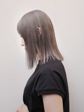 ヨー(Yoh-) 【グレージュ/阿部達哉】ブリーチ/ケアブリーチ/外ハネ