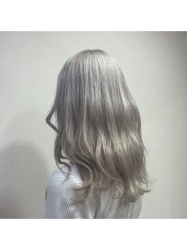 ビー オン ディー ヘア 池袋(BonD hair) ホワイトシルバー【池袋/髪質改善/ハイライト】