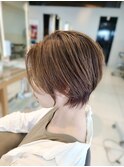 白髪ぼかしハイライト×大人ショート