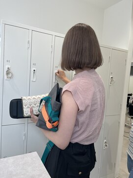 ハグ 横浜(HUG) ミルクティーグレージュ