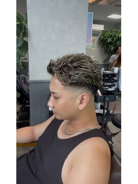 リム(LIM) オールバックパーマ×メッシュ（ハイライト）