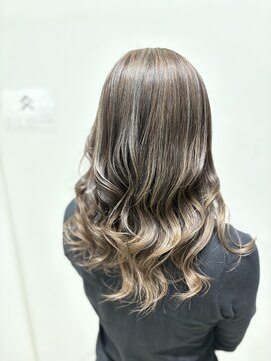 ディーボーイ 健軍店(D-BOY) グレージュグラデーション/ハイライトカラー