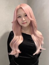 momo ハイトーンも暗髪も。艶が引き立つ暖色カラー（カラーのみご予約可能です♪）