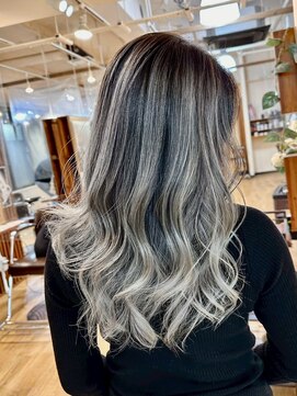 ブリッツ レボ(BLITZ-REVO) 着物ヘア/ダークアッシュ/ミディアムレイヤーカット/柏駅