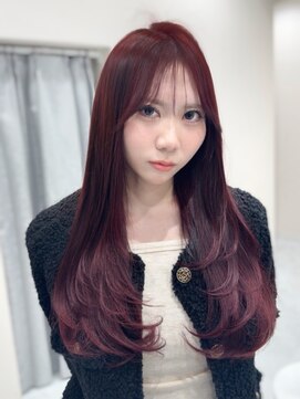 ノエラ(NOELA) ブルベさんにもおすすめ！艶カシスレッドカラー