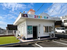 エクステランド(エクステteaランド)の雰囲気（駐車場はサロン前、3台停めれます）