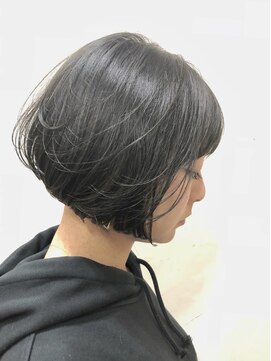 アウル(Owl) まえさがりボブ／アディクシー