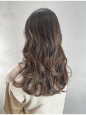 オリーブベージュ_アースカラーくびれヘアツートン_ba369481